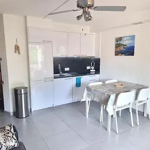 La à Appartement Bormes-les-Mimosas
